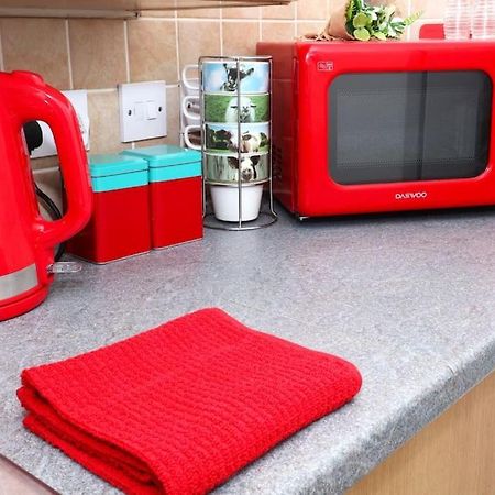 New Sunset Square Eastbourne 2 Bed Apartment, Long Stay Welcome Eksteriør bilde